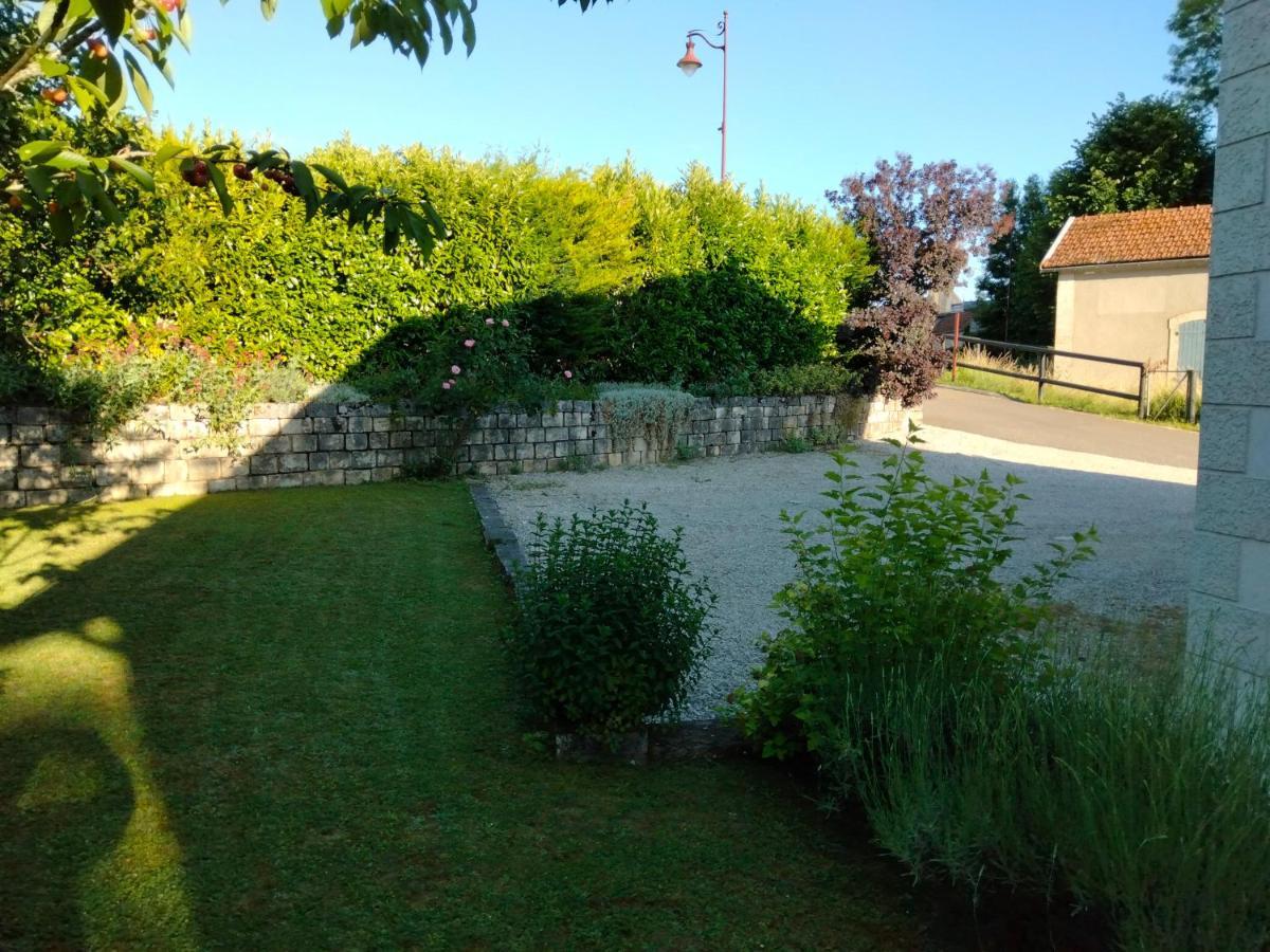 Au Saint-Amand Bed and Breakfast Poissons Exteriör bild